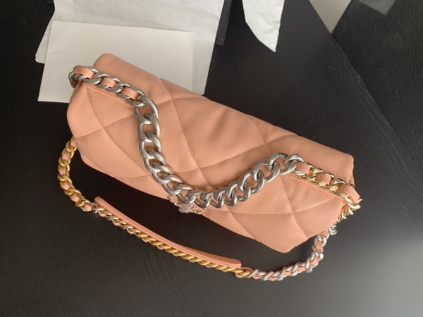  Handbag  Chanel size 26cmx16cmx9cm 