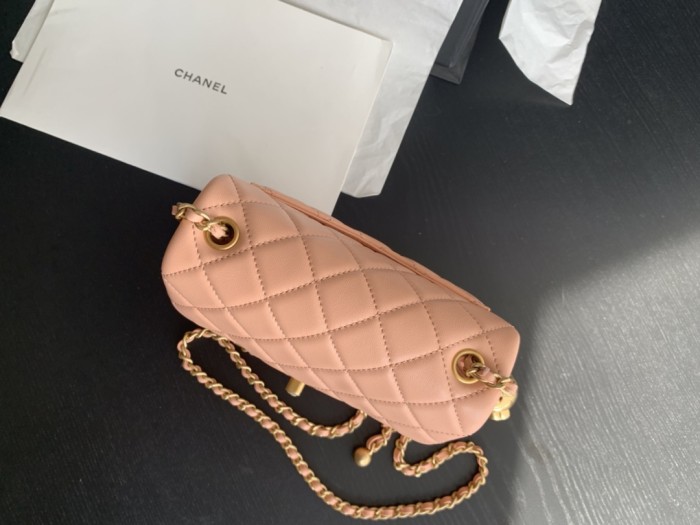  Handbag   Chanel size 17 cm