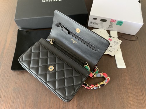  Handbag  Chanel 2022  size 19 cm