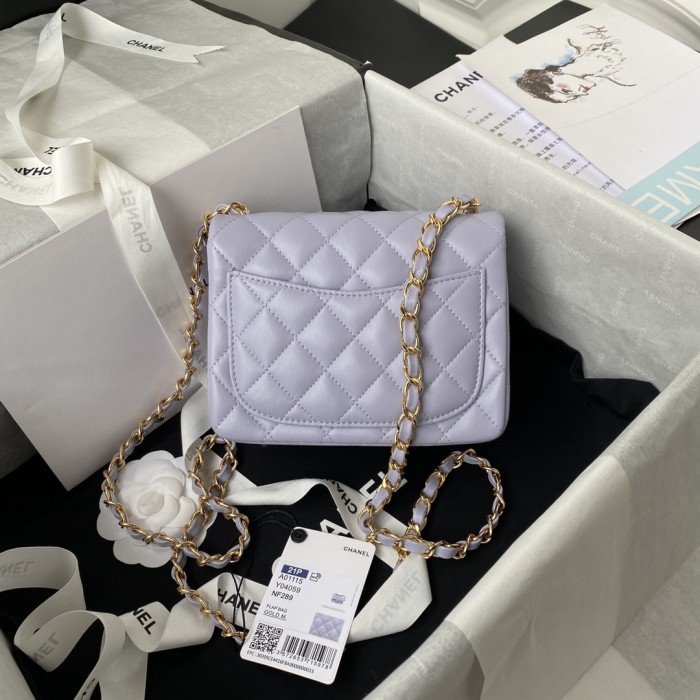  Handbag  Chanel size 17 cm