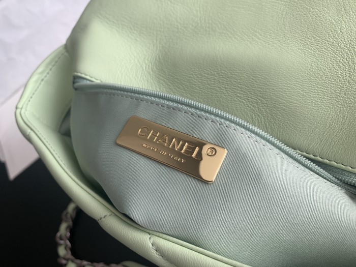  Handbag   Chanel 1161 size  30cmx20cm10cm