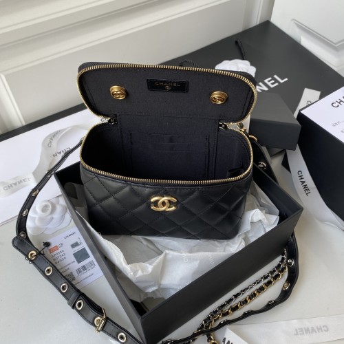  Handbag  Chanel AP2550 size 9.5x17x8 cm