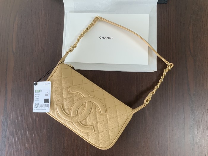 Handbag  Chanel 50920 size 25cmx14cmx5 cm 
