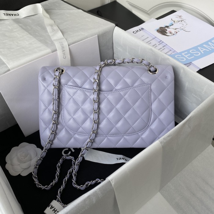  Handbag  Chanel A01112 size  15.5x25.5x6.5 cm