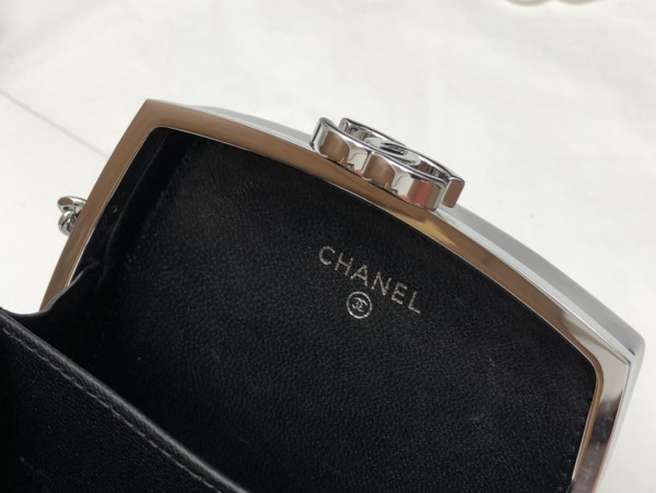  Handbag  Chanel  size  12.7*12.7*7.6 cm
