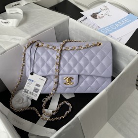  Handbag  Chanel  A01112  size  15.5x25.5x6.5 cm
