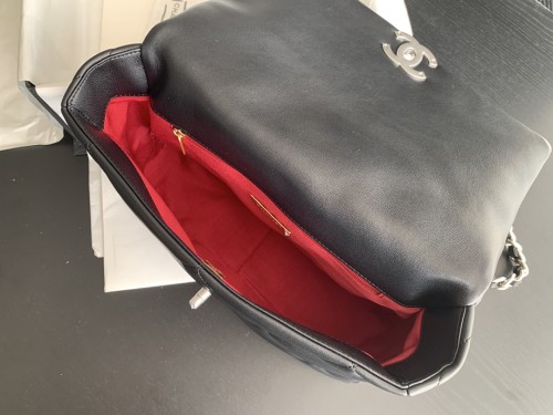  Handbag  Chanel size 26cmx16cmx9 cm 