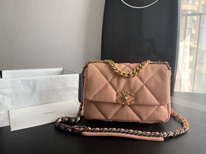  Handbag  Chanel 1160  size 26cmx16cmx9 cm