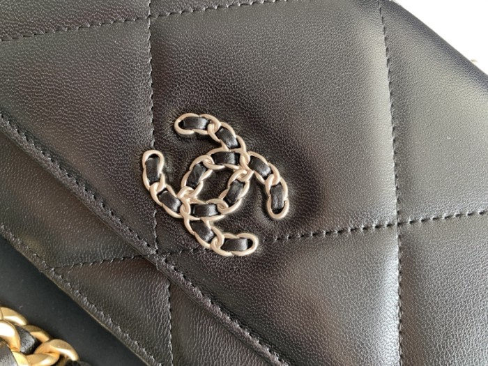 Handbag  Chanel  0957 size 19 cm