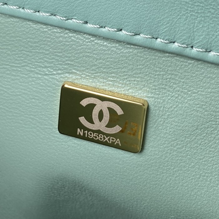  Handbag  Chanel  AS1793 size  22 cm