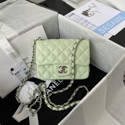 Handbag  Chanel size  17 cm