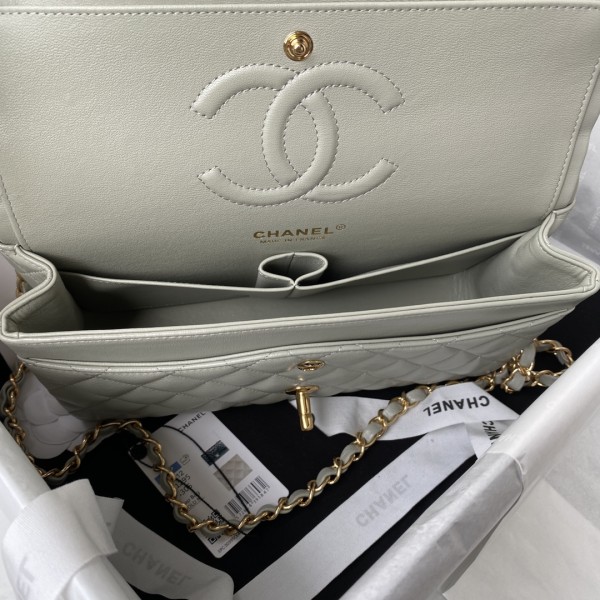  Handbag  Chanel A01112 size 15.5x25.5x6.5 cm