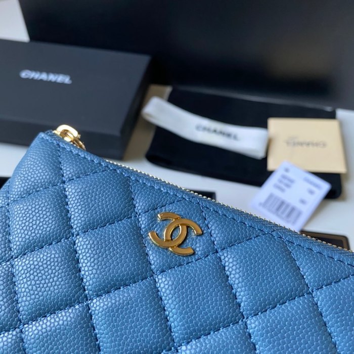  Handbag  Chanel A50168 size 14*10*1 cm