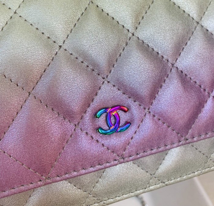  Handbag  Chanel size 19 cm
