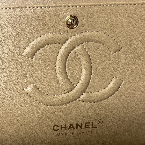 Handbag  Chanel  A01112 size 15.5x25.5x6.5 cm