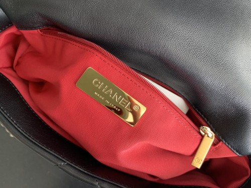 Handbag  Chanel  size 26cmx16cmx9 cm