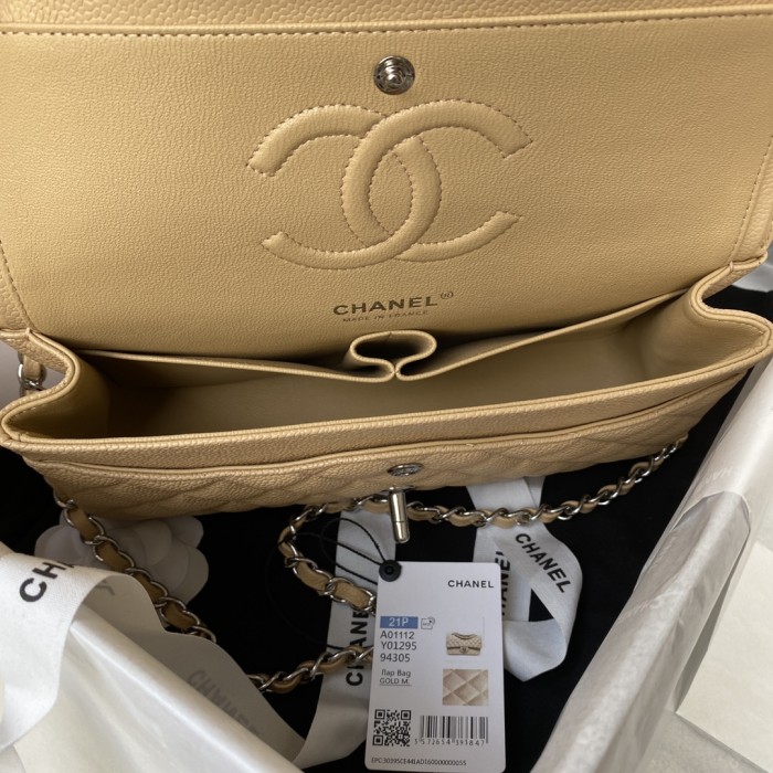 Handbag  Chanel A01112 size  15.5x25.5x6.5 cm