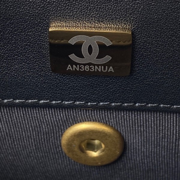  Handbag  Chanel  AS2957  size 19*15*6 cm