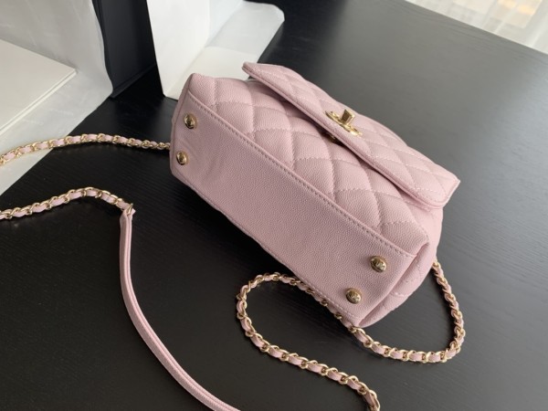 Handbag  Chanel 2215 size 19 cm