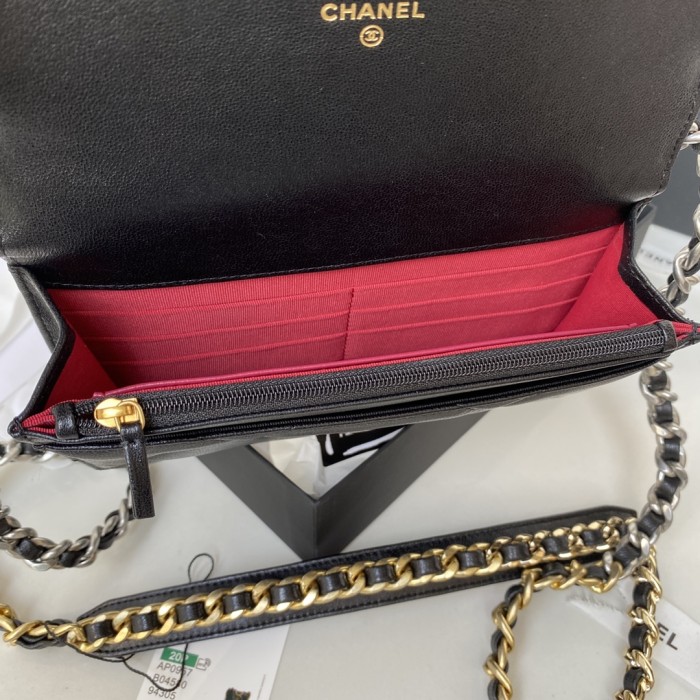  Handbag  Chanel  size  19 cm