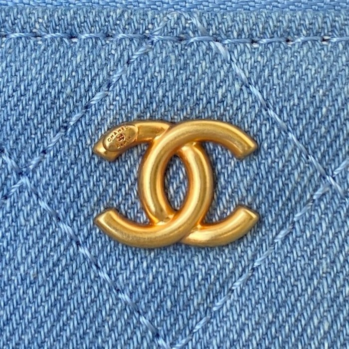  Handbag  Chanel AP1447 size 11*8.5*7 cm