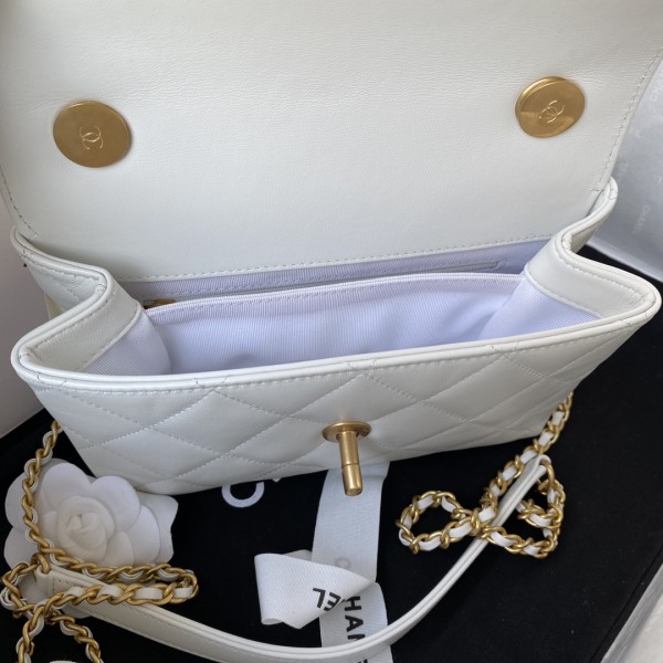  Handbag  Chanel AS3011 size 21x13x7 cm