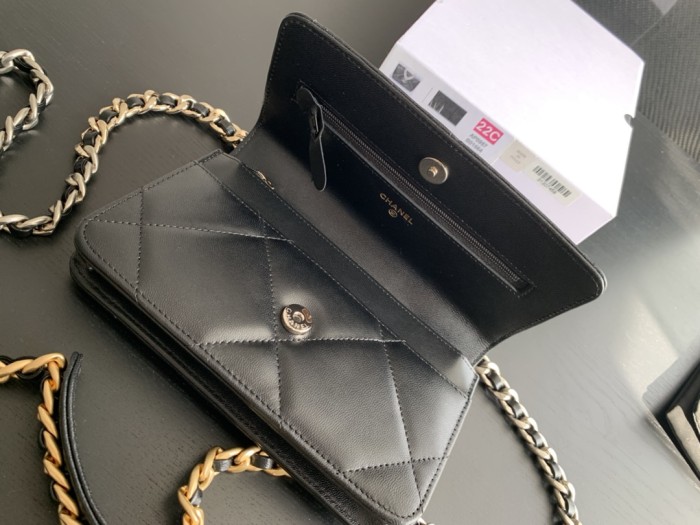 Handbag  Chanel  0957 size 19 cm