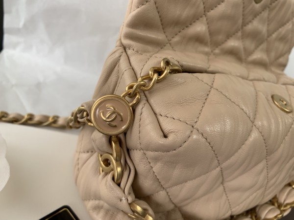 Handbag  Chanel 2479 size 19cmx13cmx7 cm