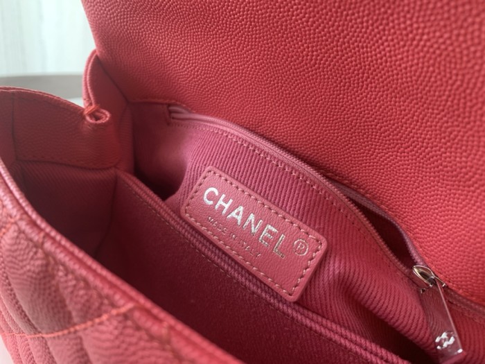  Handbag  Chanel size 13cmx19cmx9 cm