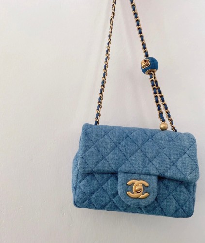  Handbag Chanel size  20 cm