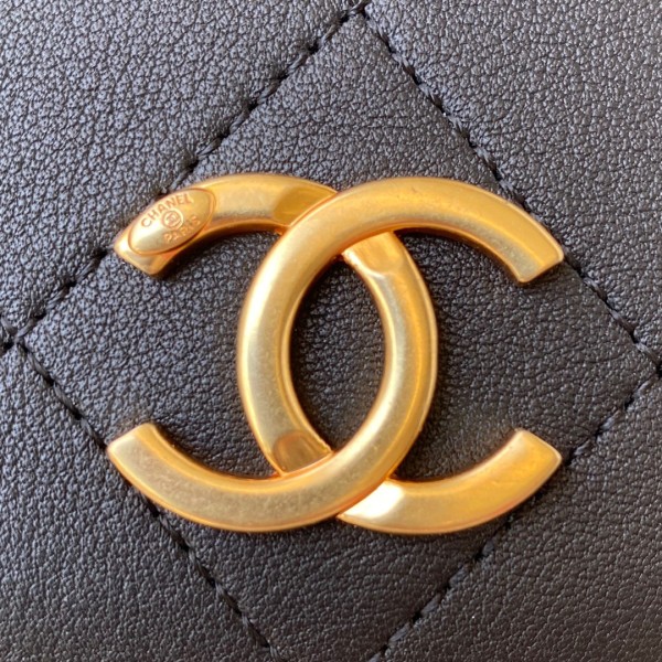  Handbag Chanel AS2542 sizen  19x23x7 cm