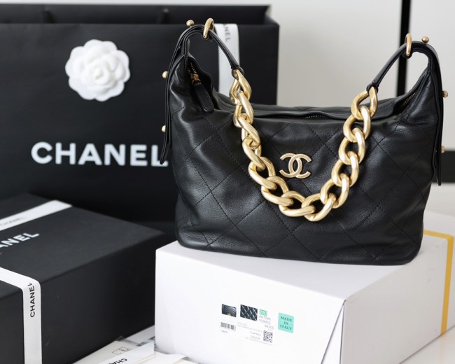  Handbag  Chanel AS2910 size 28x17x9 cm 