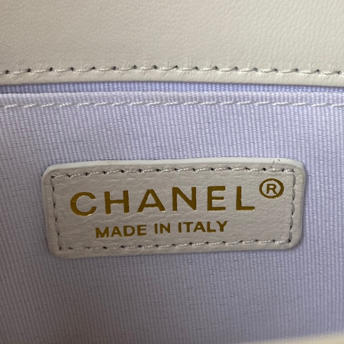  Handbag  Chanel size 20/25 cm