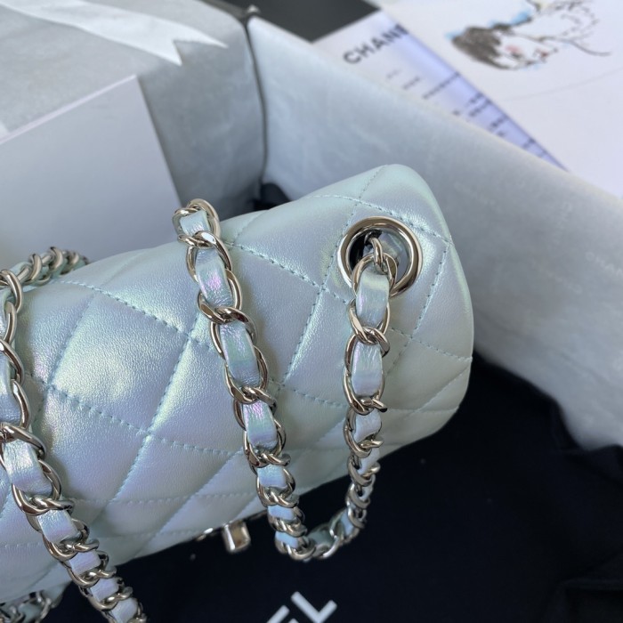  Handbag  Chanel A01115 size  17 cm