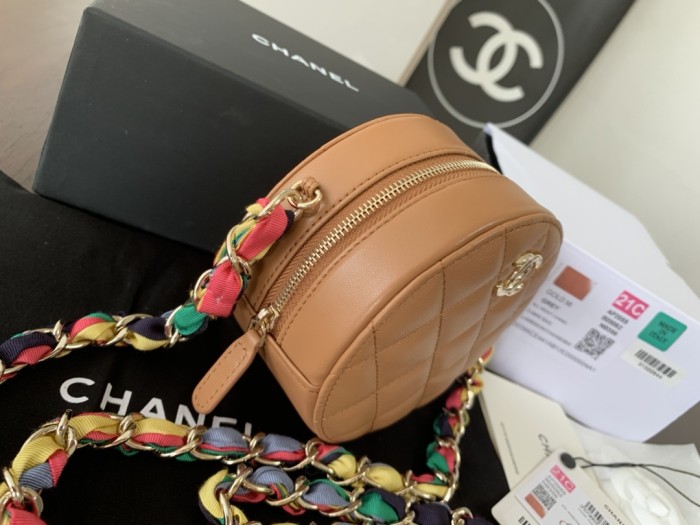 Handbag Chanel 2055 size 12cmx12cmx4.5 cm