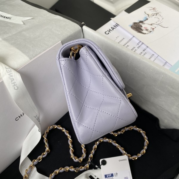  Handbag  Chanel size 17 cm