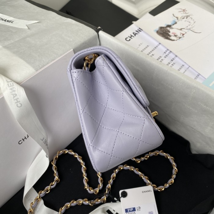  Handbag  Chanel size 17 cm