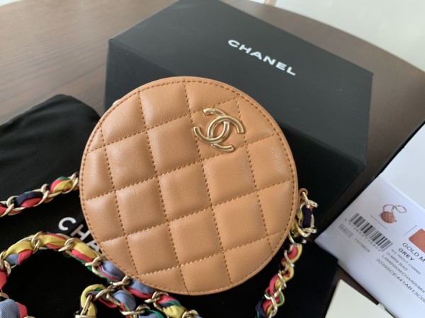 Handbag Chanel 2055 size 12cmx12cmx4.5 cm