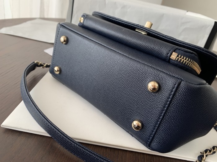  Handbag  Chanel A93067 size 20 cm 