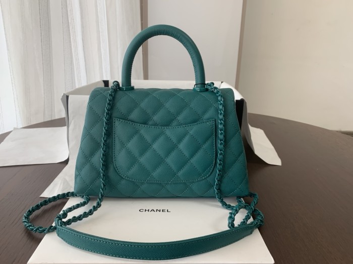  Handbag Chanel size  13cmx19cmx9 cm