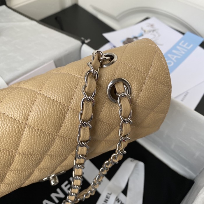 Handbag  Chanel A01112 size  15.5x25.5x6.5 cm