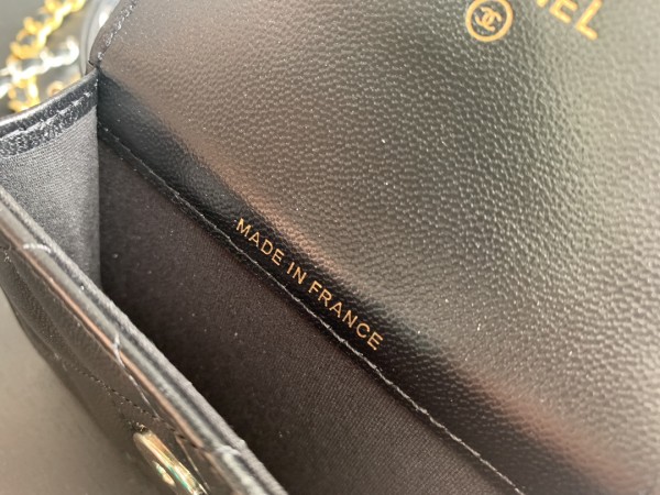  Handbag  Chanel  AP2553 size 7cmx8cmx3 cm