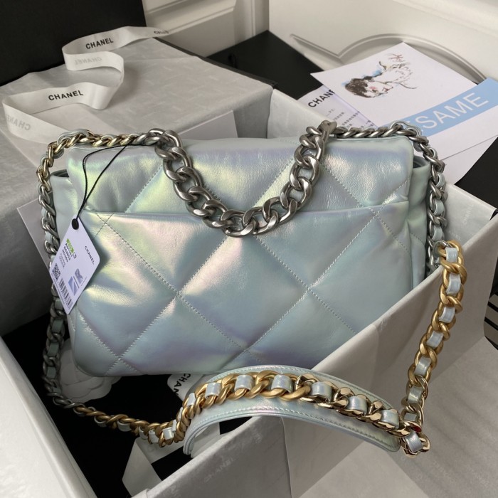  Handbag  Chanel size  30 cm