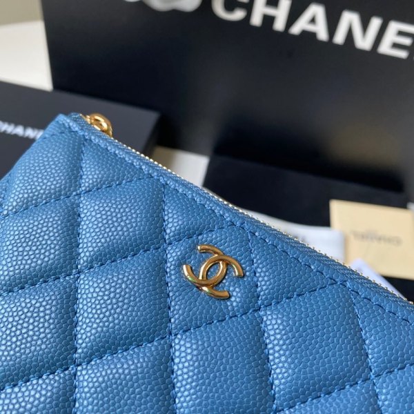  Handbag  Chanel A82365 size 15*8.5 cm