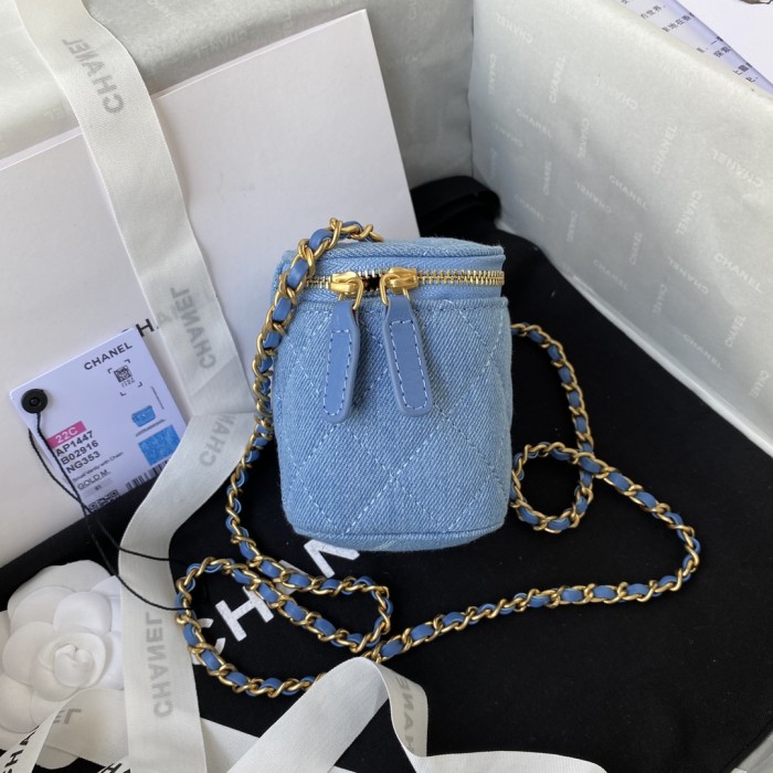  Handbag  Chanel AP1447 size 11*8.5*7 cm