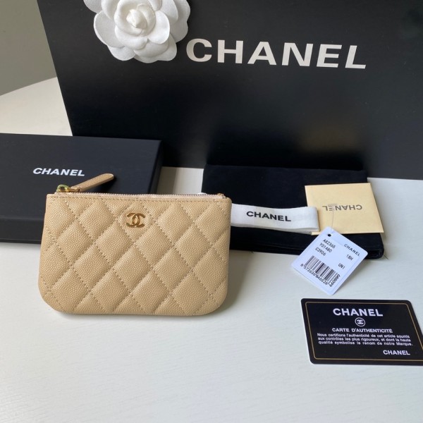  Handbag  Chanel  size 15*8.5 cm