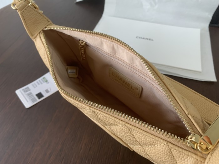 Handbag  Chanel 50920 size 25cmx14cmx5 cm 