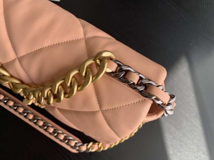  Handbag  Chanel 1160 size 26cmx16cmx9 cm 