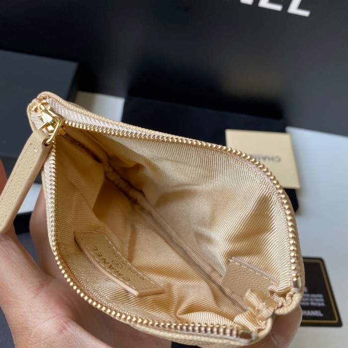  Handbag  Chanel  size 15*8.5 cm