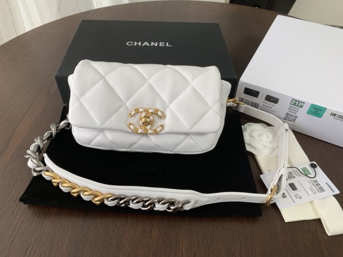  Handbag  Chanel AS1163 size 20cmx11cmx5.5 cm